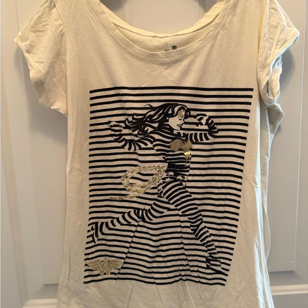 Wonder Woman Six Flags Tee